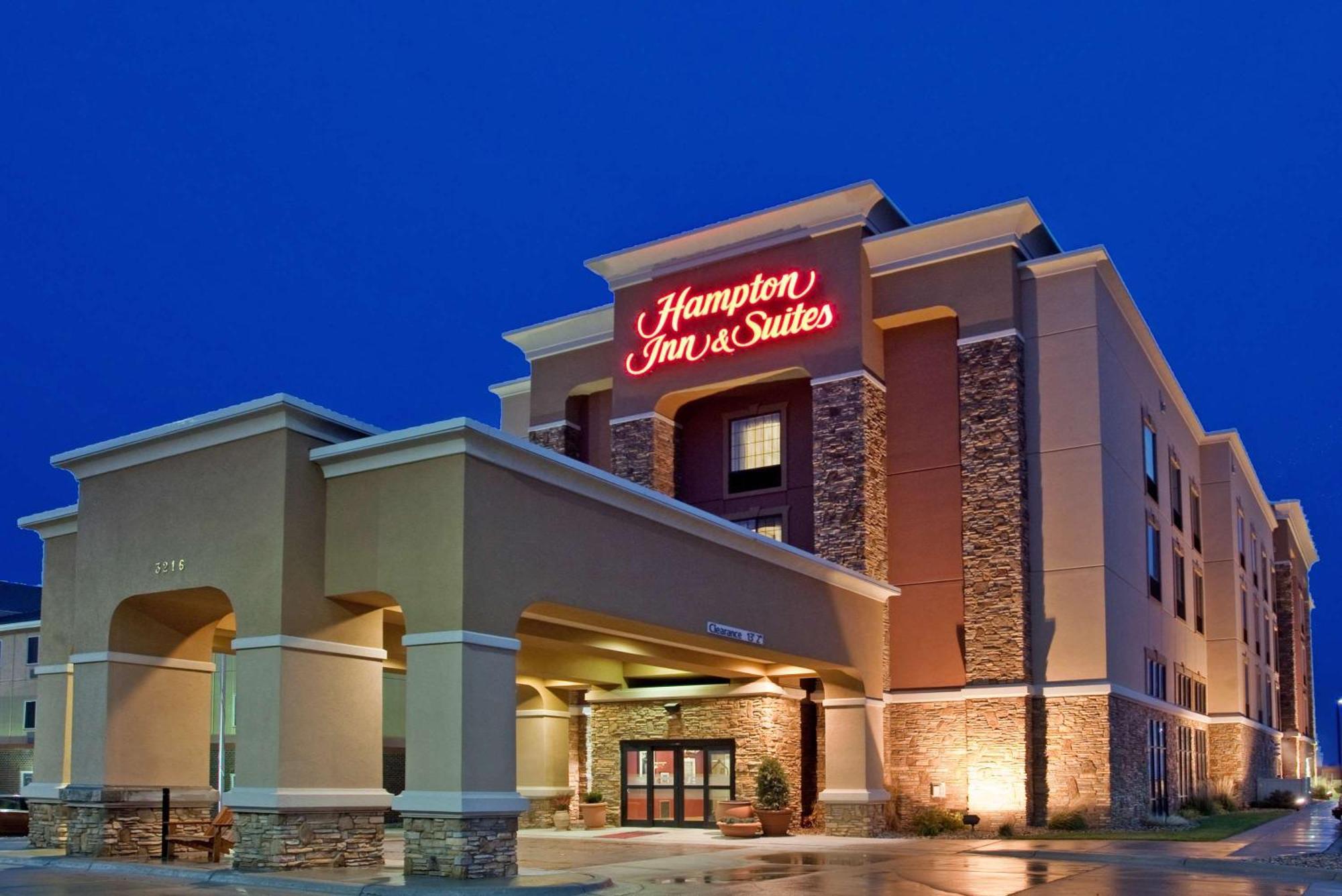 Hampton Inn & Suites Aberdeen Exterior photo